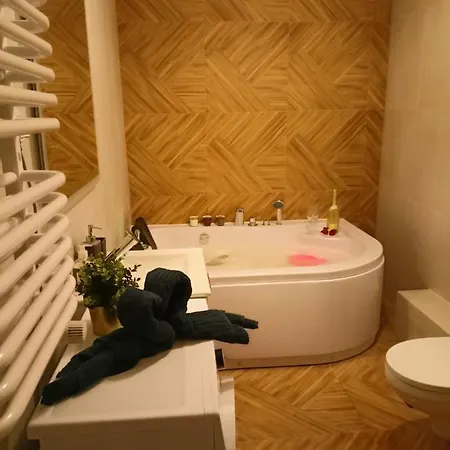 Apartament Z Jacuzzi I Sauna Radom Exterior photo